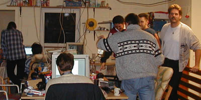 Stapp, Smu, Boum (vorne sitzend), Maverick, Onebit (vorne stehend), Schmonz, Dodger!